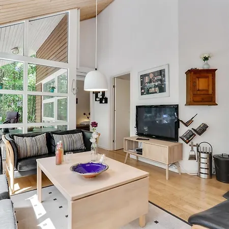 Dafne - 600m From The Sea By Interhome Feriehus