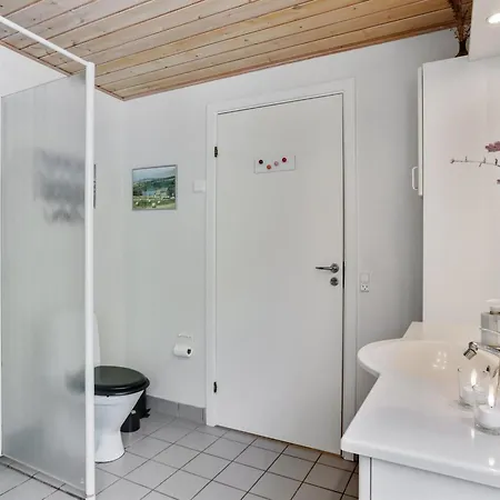 Dafne - 600m From The Sea By Interhome *